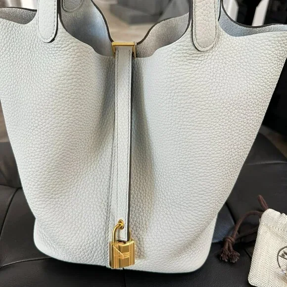 Hermès Picotin Lock 22 Bleu Pale Clemence Gold Hardware - Picture 4 of 9